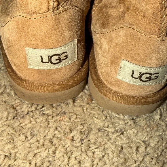 UGG Classic II Boot - Little Kid / Big Kid - Chestnut - Picture 7 of 10